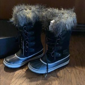 NWT SOREL Joan of Arctic Black